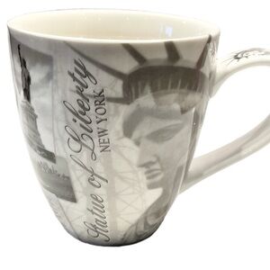 🛍️3/$25 Or 2/$20 🛍️NEW YORK STATUE OF LIBERTY Coffee or Tea Mug 16 oz